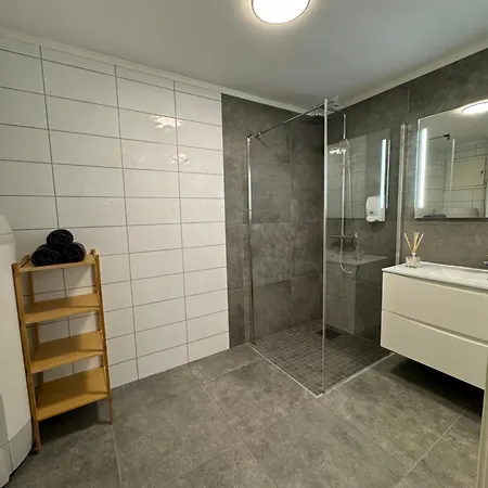 Charming 3-Bedroom Apartment In The Heart Of Kristiansund Exterior photo