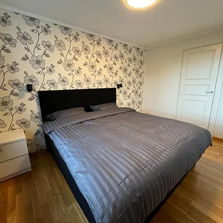 Charming 3-Bedroom Apartment In The Heart Of Kristiansund Exterior photo