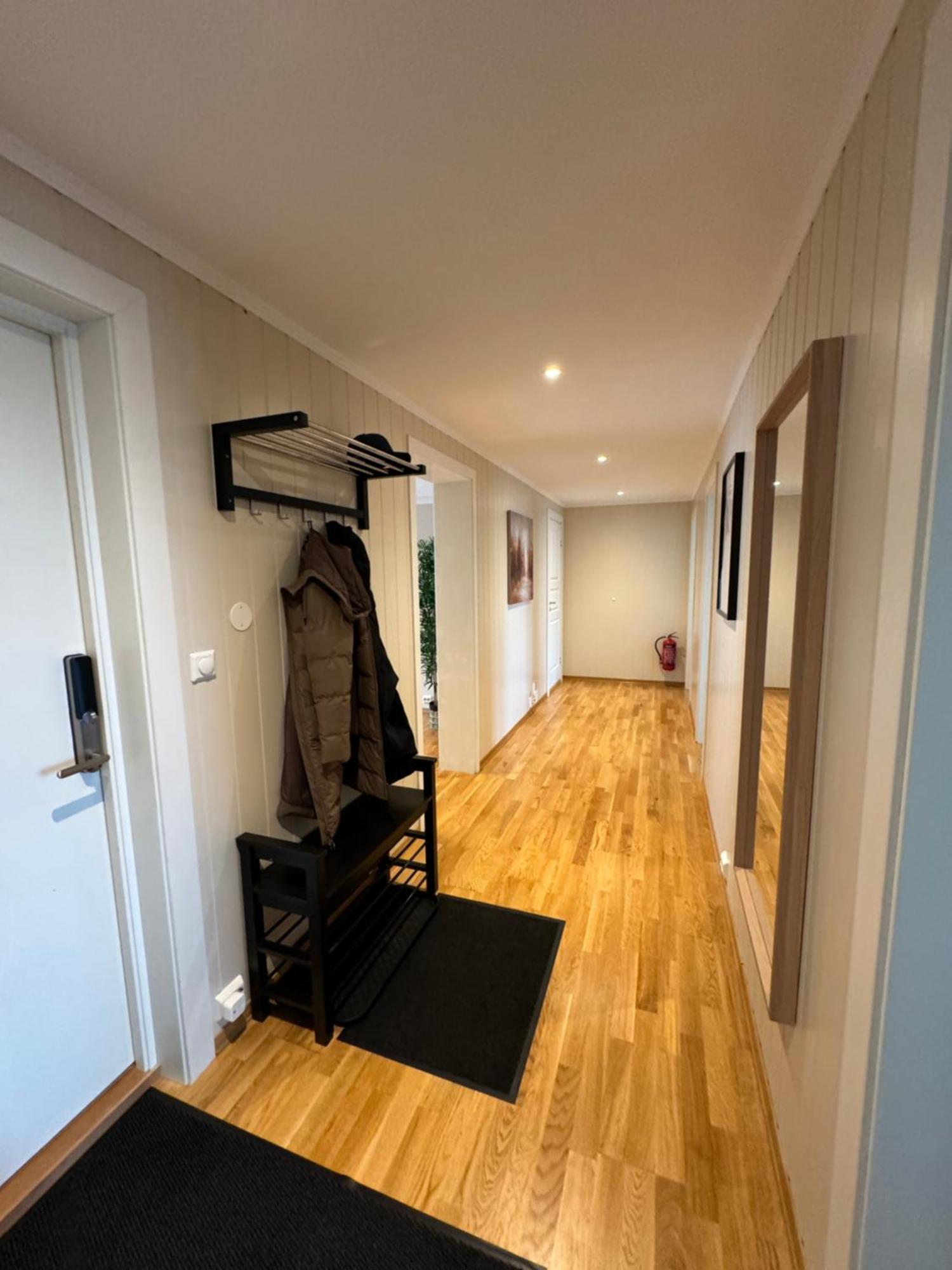 Charming 3-bedroom In The Heart Of Apartment Kristiansund