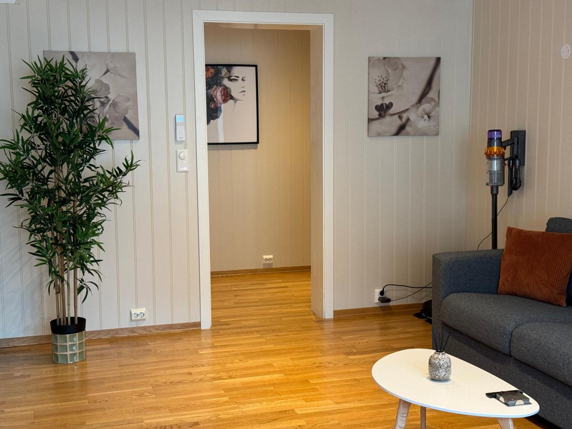 Charming 3-bedroom In The Heart Of Apartment Kristiansund