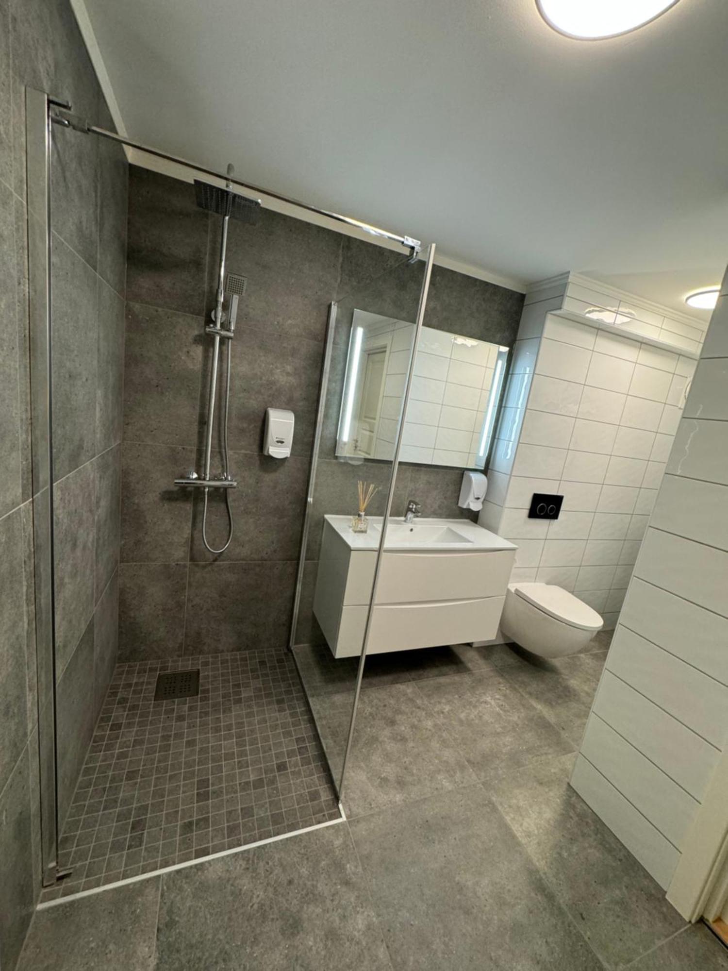 Charming 3-bedroom In The Heart Of Apartment