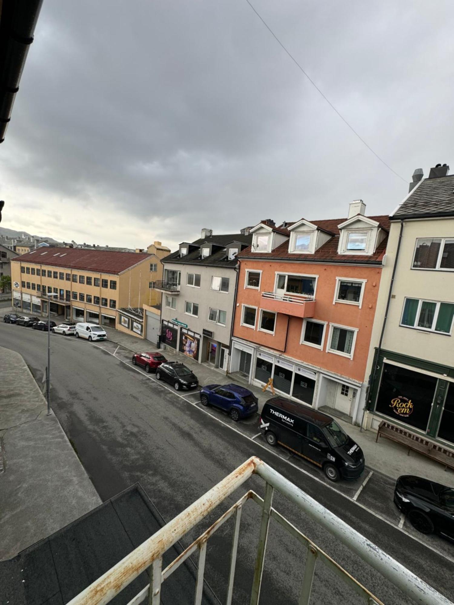 Apartment Charming 3-bedroom In The Heart Of *